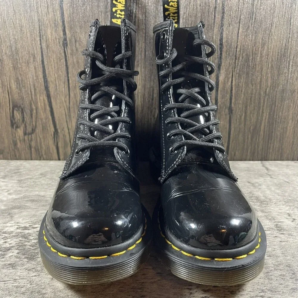 Dr Martens 11821 Glossy Black Leather Lace 8 Eyelet Combat Boots Womens Size 6 - Picture 5 of 9